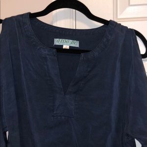 francesscas navy blue v neck top